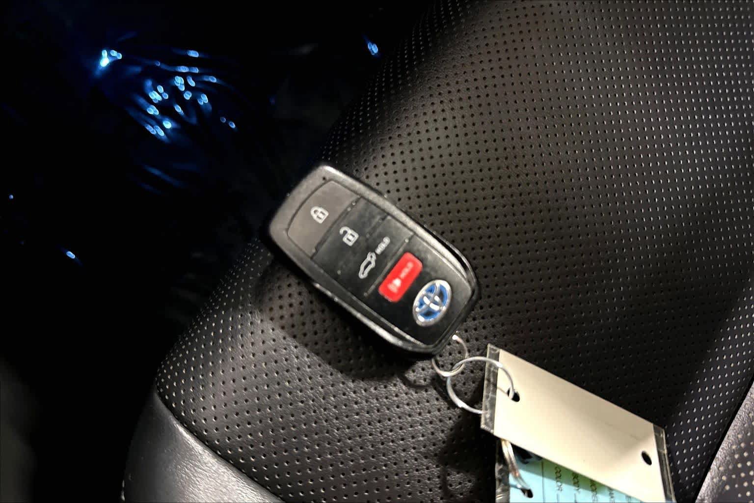 Used 2021 Toyota Venza Limited w/ Advanced Technology Package AWD/4WD image 13