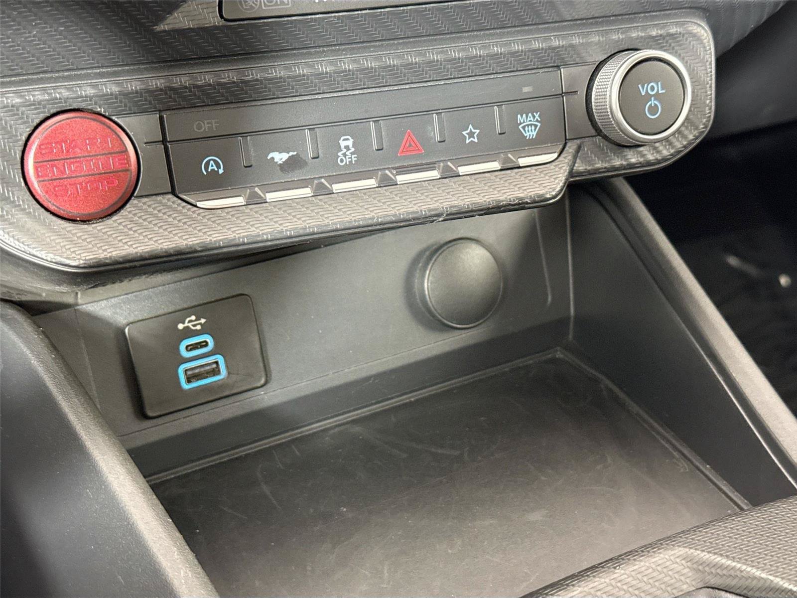 Used 2025 Ford Mustang Premium RWD image 28
