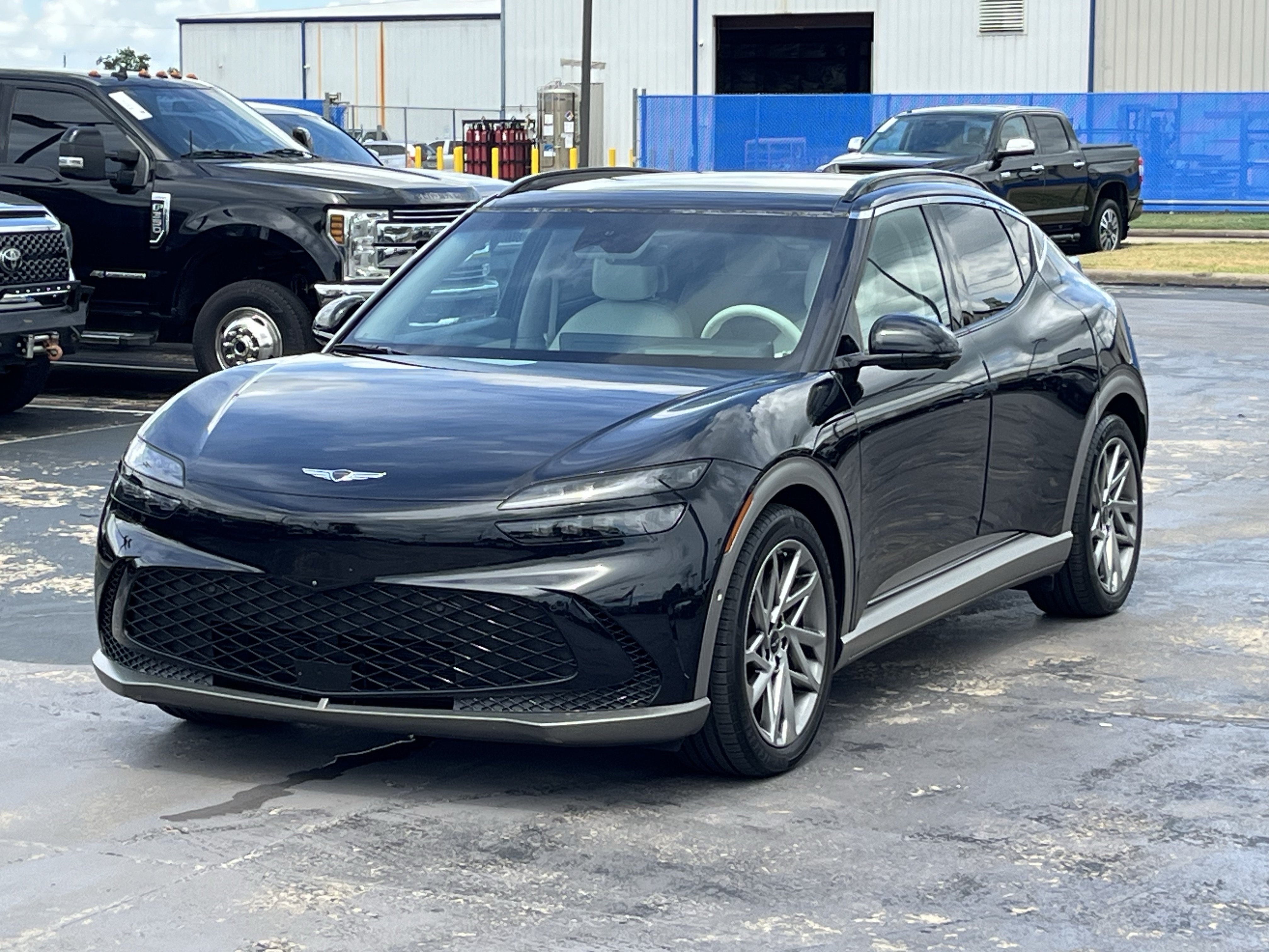 Used 2024 Genesis GV60 Advanced AWD/4WD image 3