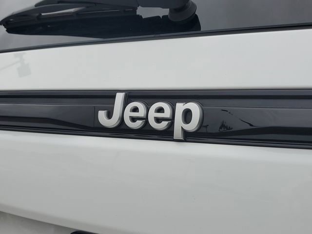 Certified 2025 Jeep Grand Cherokee Laredo X w/ Luxury Tech Group I image 10