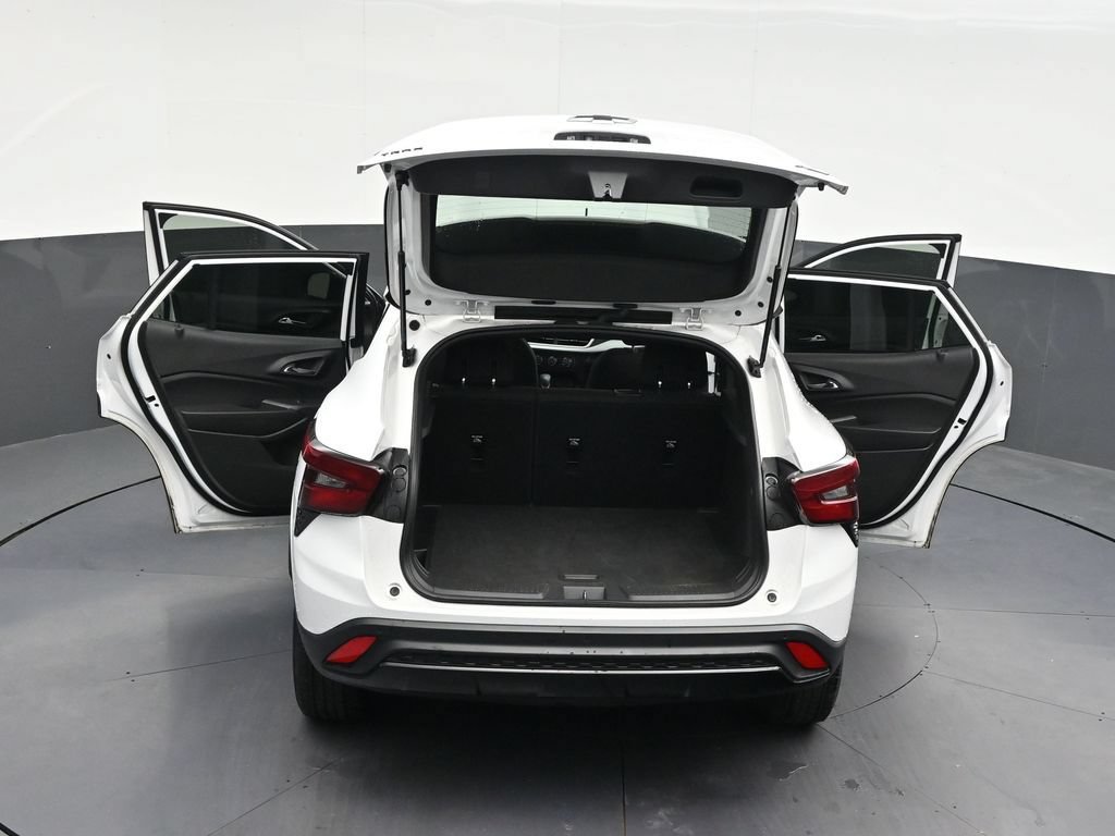 Used 2024 Chevrolet Trax RS w/ Driver Confidence Package FWD image 35