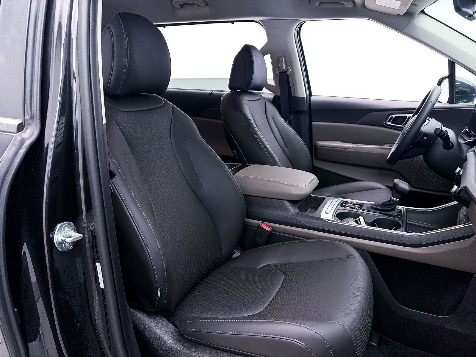 Used 2026 Kia Carnival EX FWD image 35