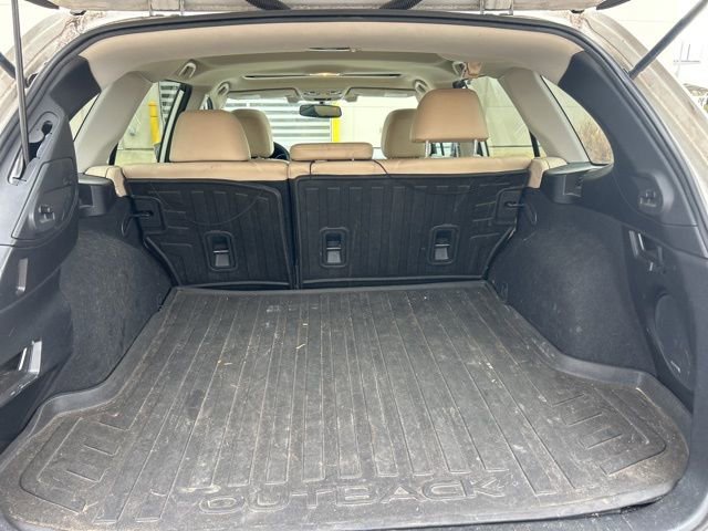 Used 2016 Subaru Outback 2.5i Limited image 9