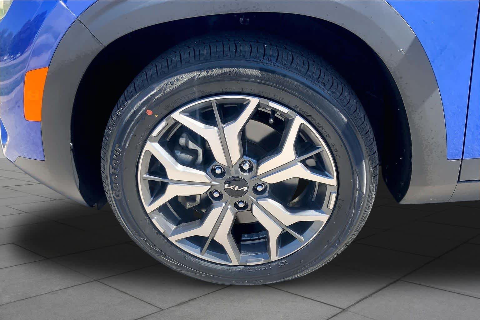 Certified 2023 Kia Seltos EX AWD/4WD image 10