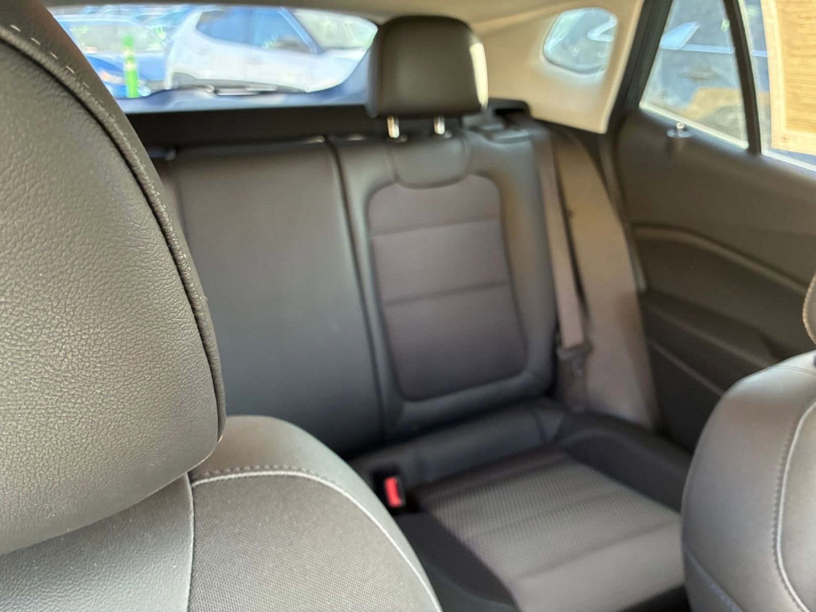 Used 2025 Chevrolet Trax LT image 37