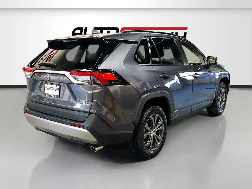 Used 2022 Toyota RAV4 Limited w/ Limited Grade Weather Package image 7