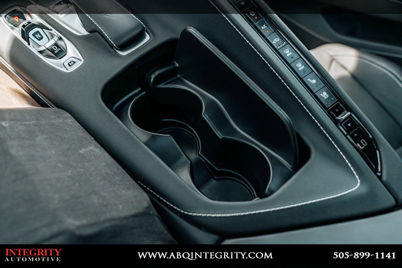 Used 2024 Chevrolet Corvette Stingray Preferred Cpe w/ Body-Color Dual Roof Package RWD image 41