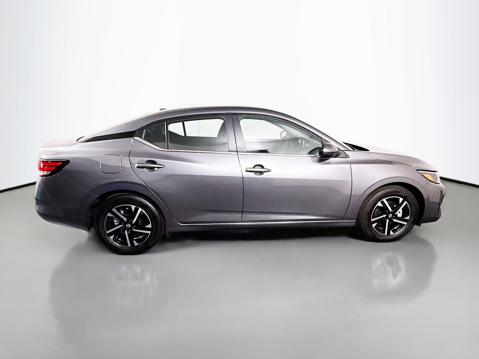 Used 2025 Nissan Sentra SV image 11