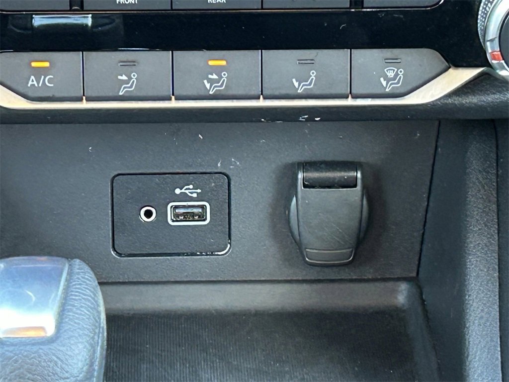 Used 2020 Nissan Sentra S image 16