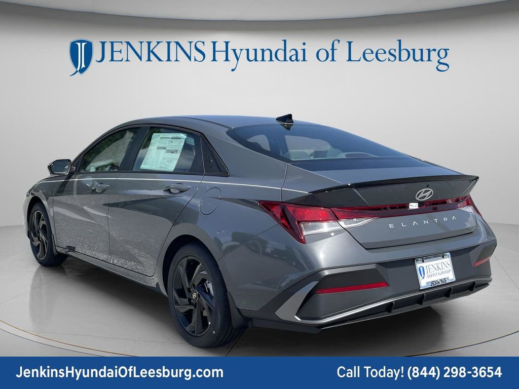 New 2026 Hyundai Elantra Sport FWD image 7
