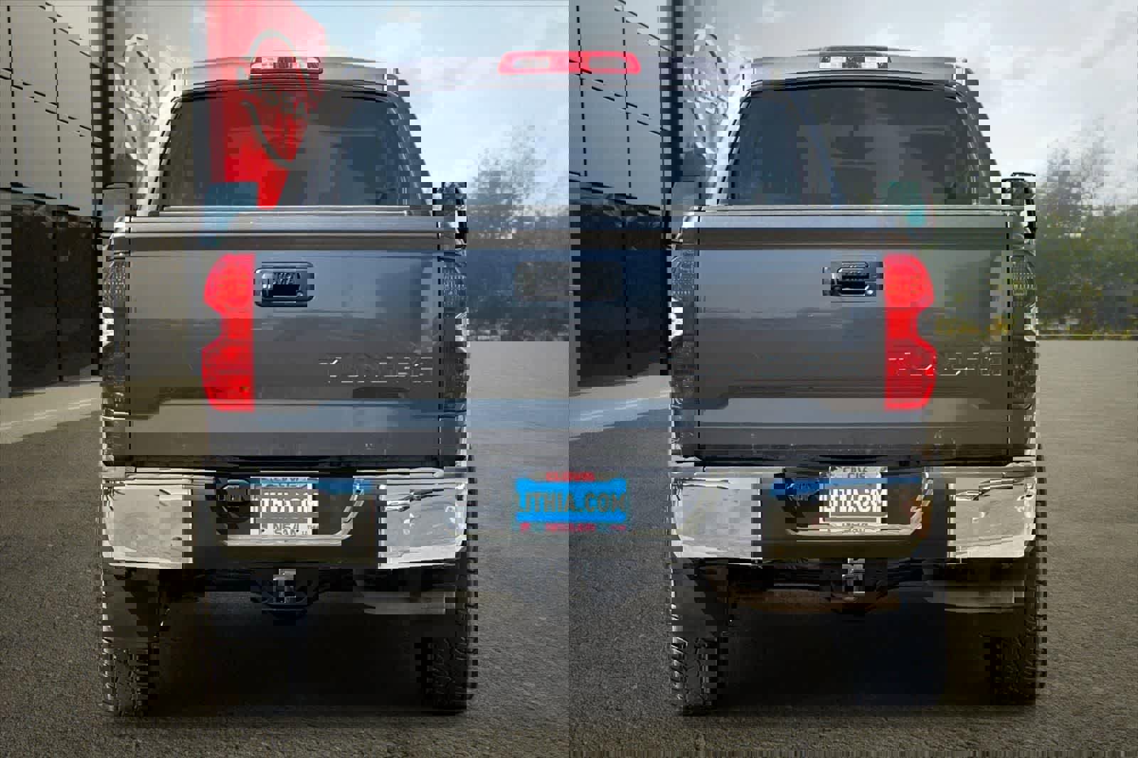 Used 2014 Toyota Tundra SR5 w/ SR5 Upgrade Package image 8