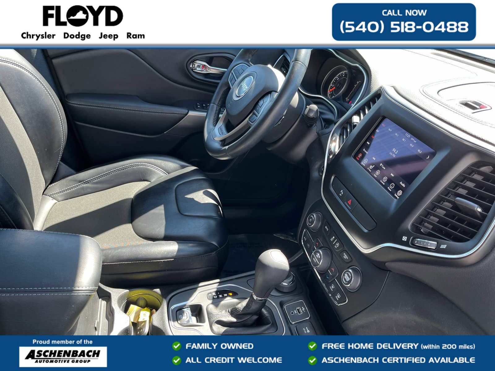 Used 2020 Jeep Cherokee Latitude Plus w/ Comfort/Convenience Group AWD/4WD image 30