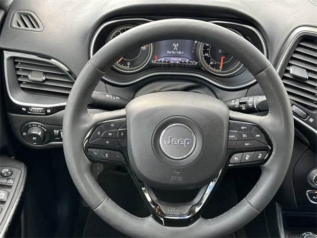 Used 2023 Jeep Cherokee Altitude Lux image 11