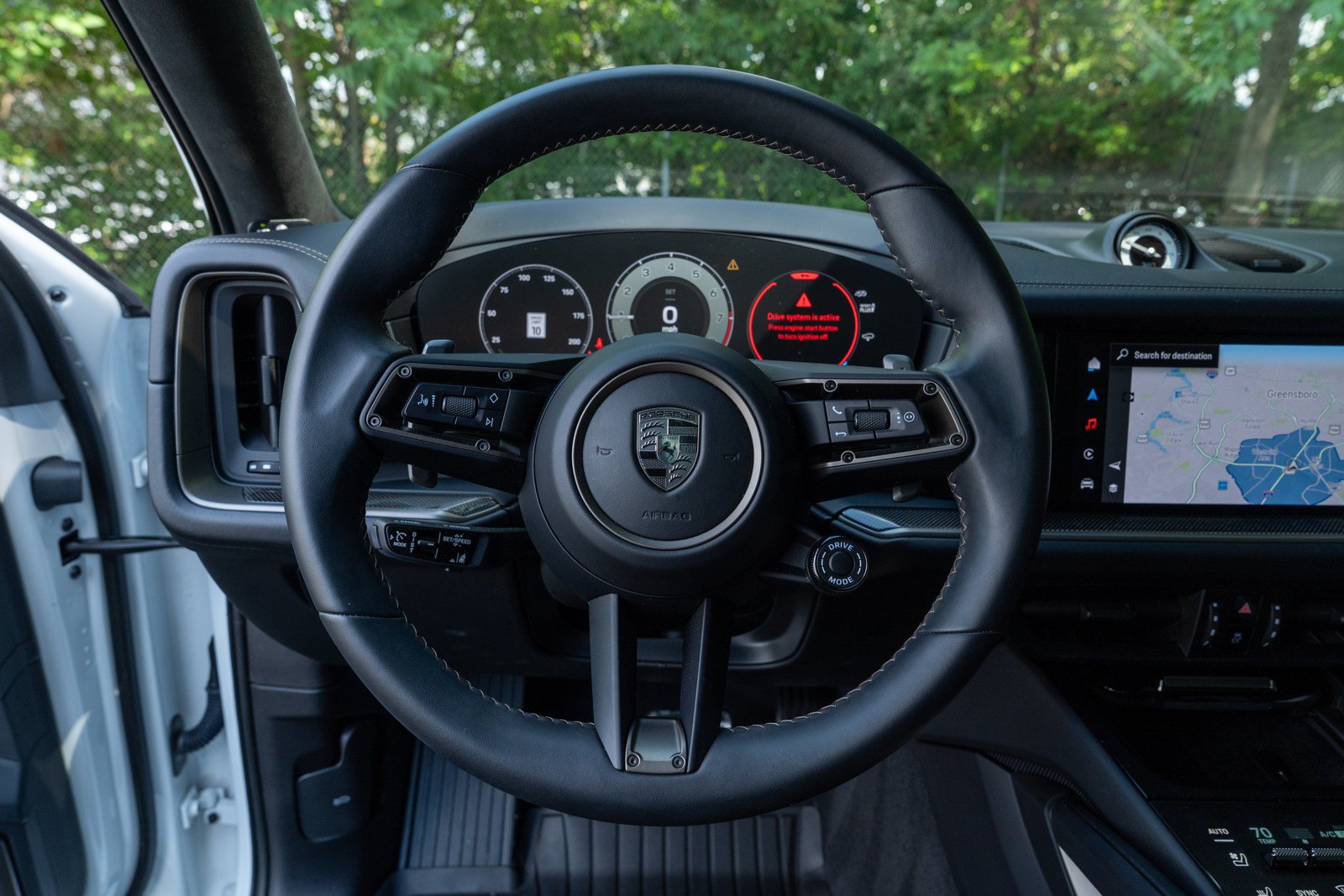 Certified 2025 Porsche Cayenne Turbo AWD/4WD image 25