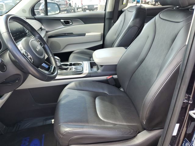 Used 2024 Kia Carnival LX FWD image 26
