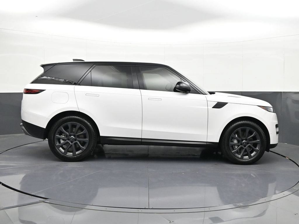 Used 2024 Land Rover Range Rover Sport SE AWD/4WD image 6