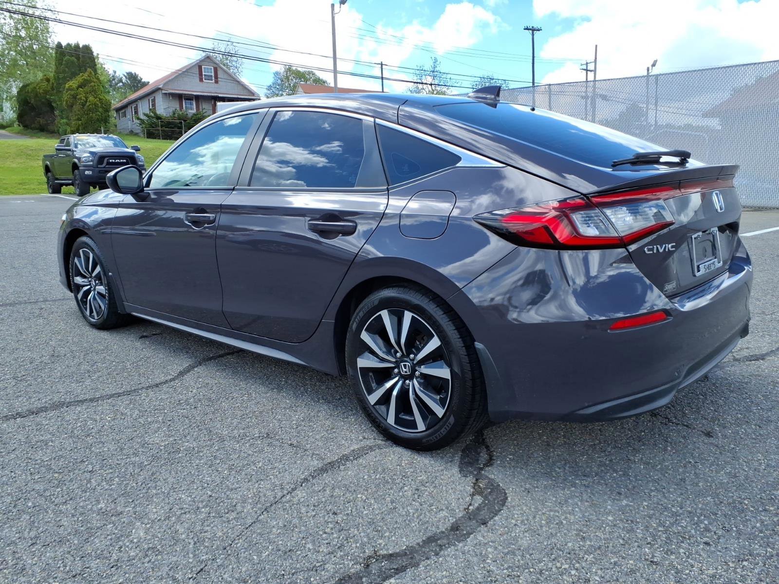 Used 2022 Honda Civic EX-L image 4