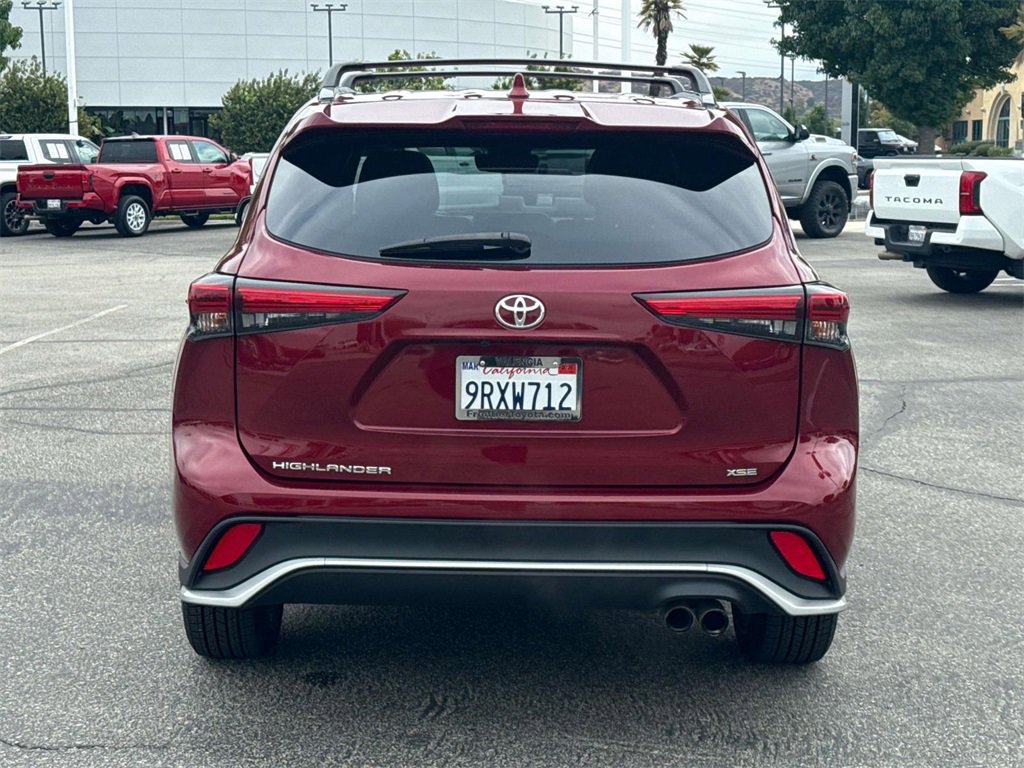 Certified 2021 Toyota Highlander XSE image 4