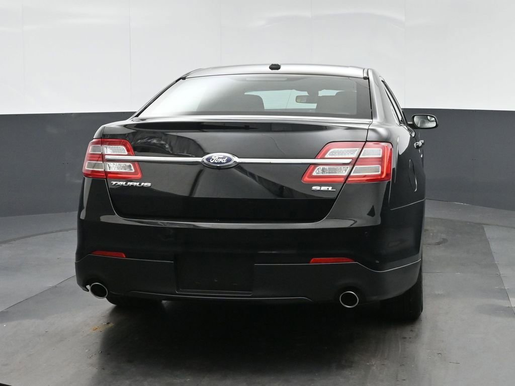 Used 2018 Ford Taurus SEL FWD image 6