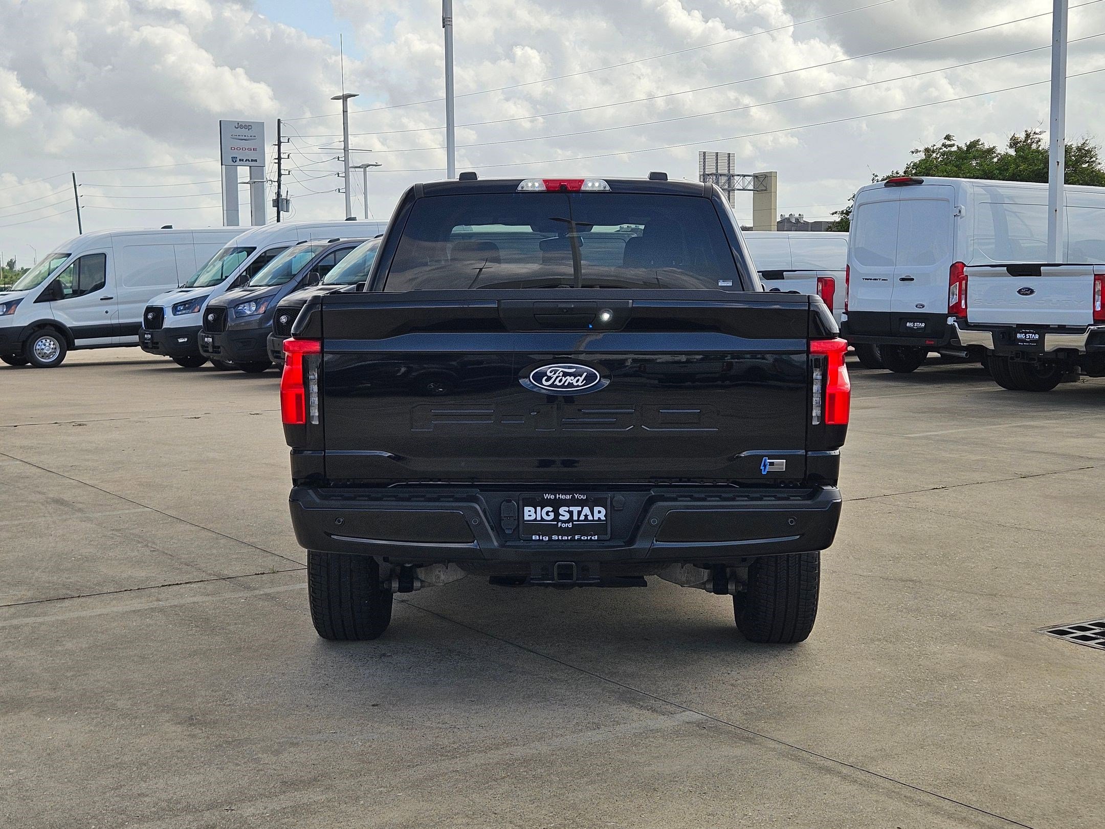 Used 2025 Ford F150 Lightning XLT image 5