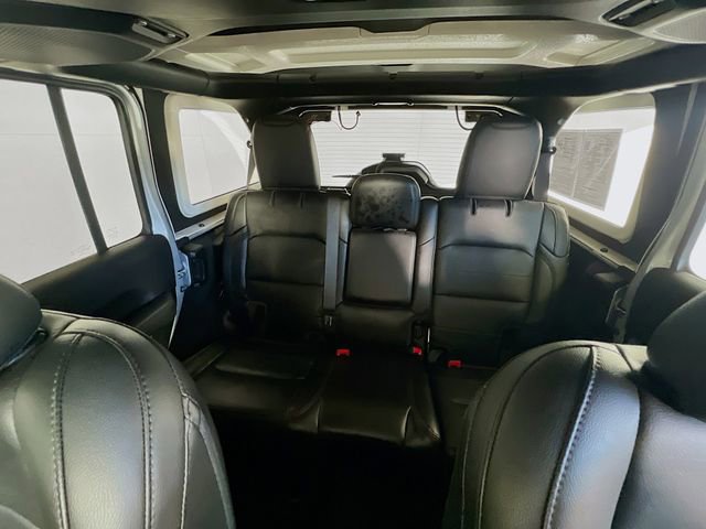 Used 2022 Jeep Wrangler Unlimited Sahara AWD/4WD image 26