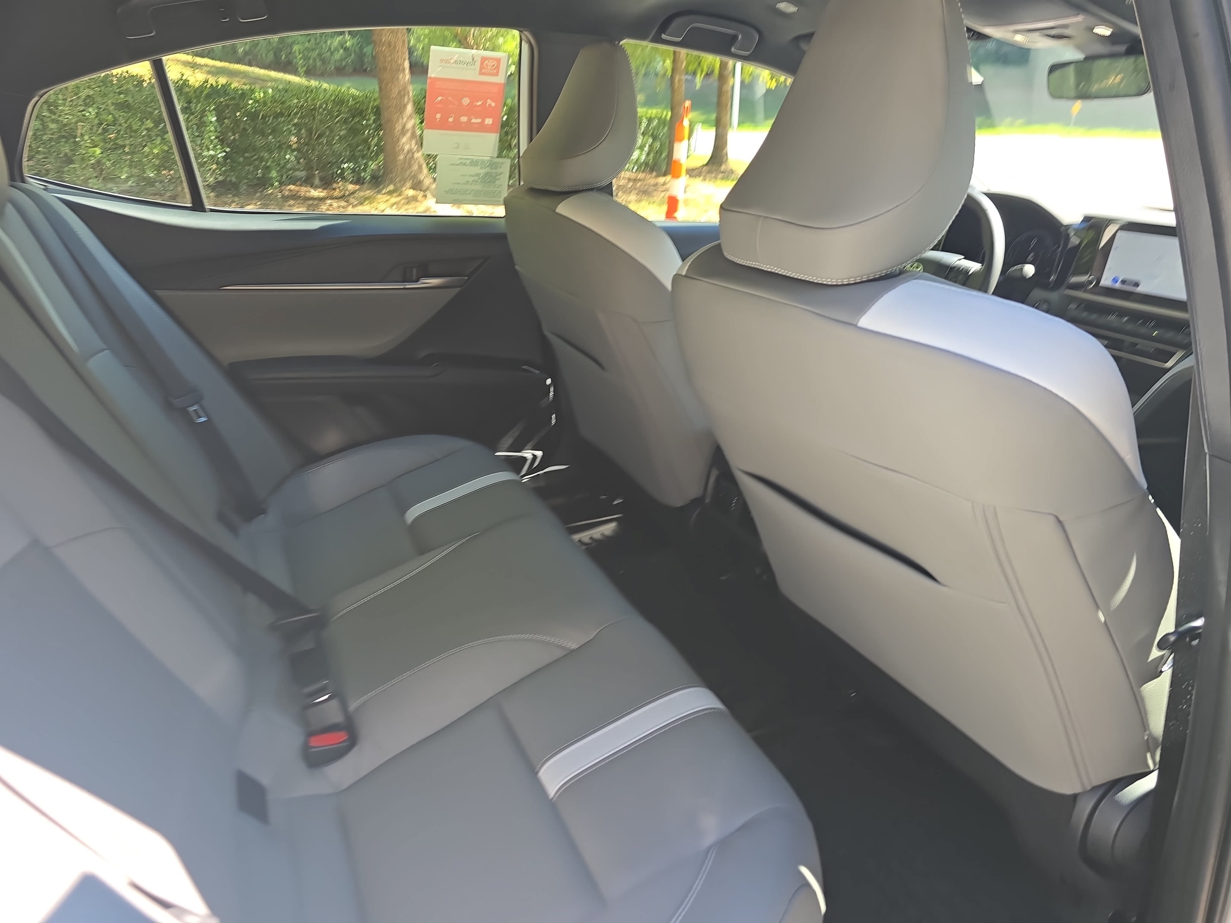 Used 2026 Toyota Camry SE w/ Convenience Package FWD image 11