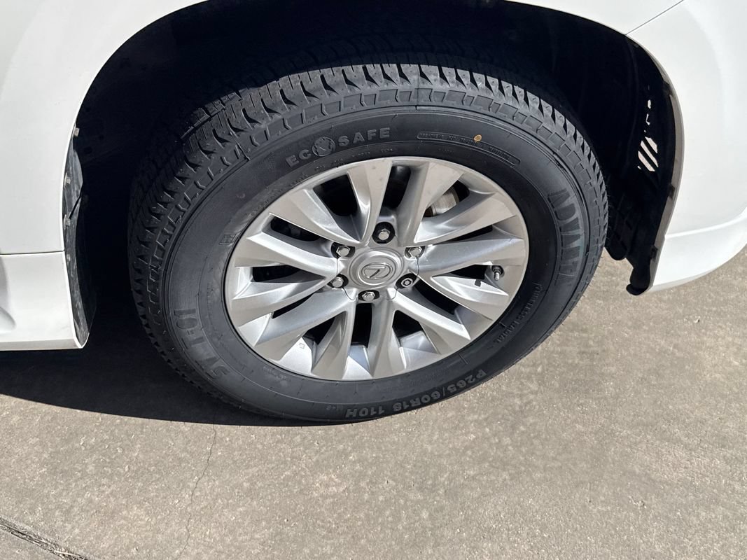 Used 2018 Lexus GX 460 Premium w/ Premium Package AWD/4WD image 15