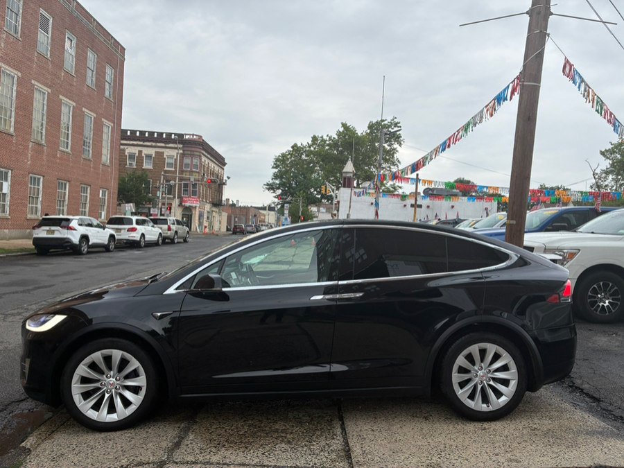 Used 2018 Tesla Model X 75D AWD/4WD image 4