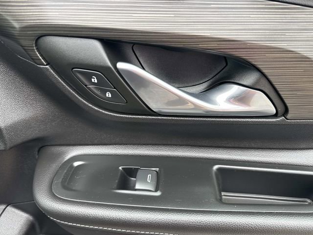 Used 2022 GMC Terrain SLT image 20