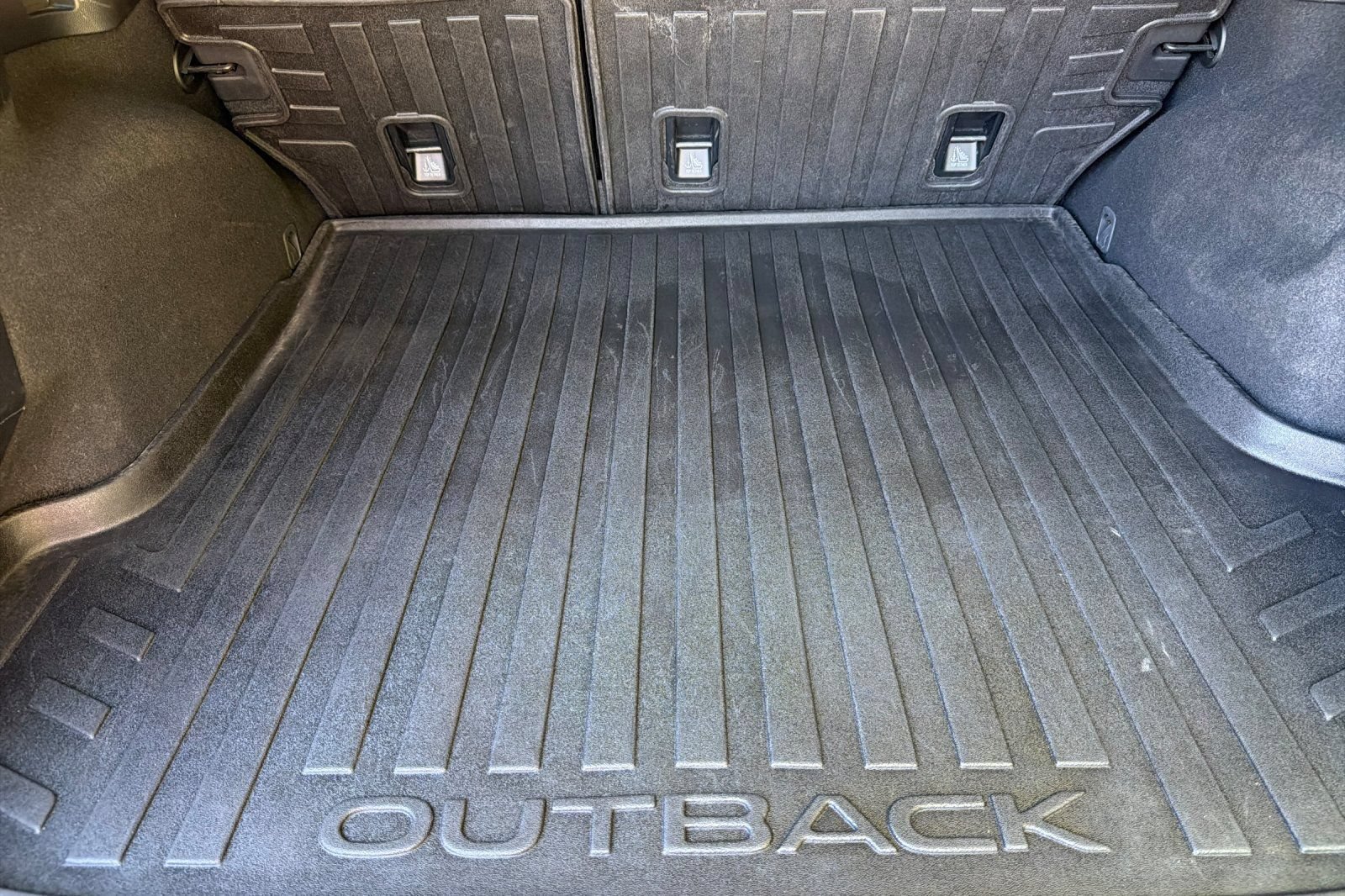 Used 2017 Subaru Outback 2.5i Limited AWD/4WD image 20