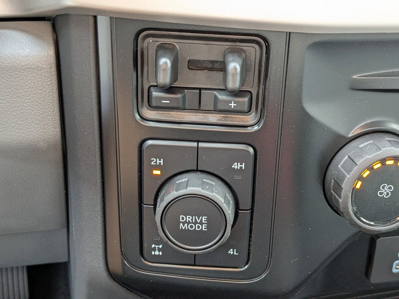 New 2026 Ford F250 XLT image 24