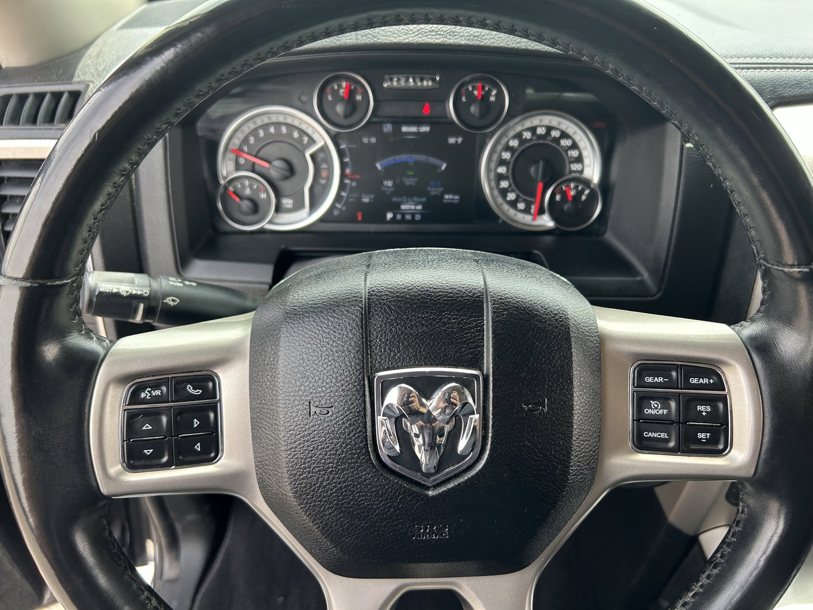 Used 2018 RAM 1500 Laramie w/ Convenience Group image 13