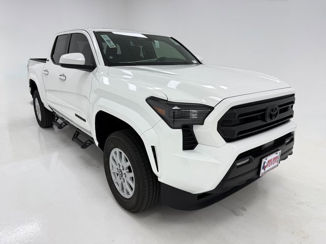 New 2026 Toyota Tacoma SR5 image 2