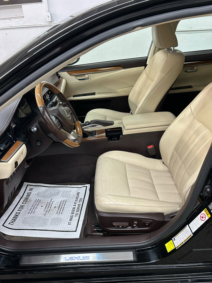 Used 2017 Lexus ES 300h image 26