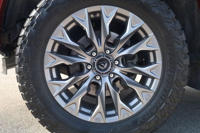 Used 2016 Ford F150 Platinum w/ Equipment Group 701A Luxury image 7