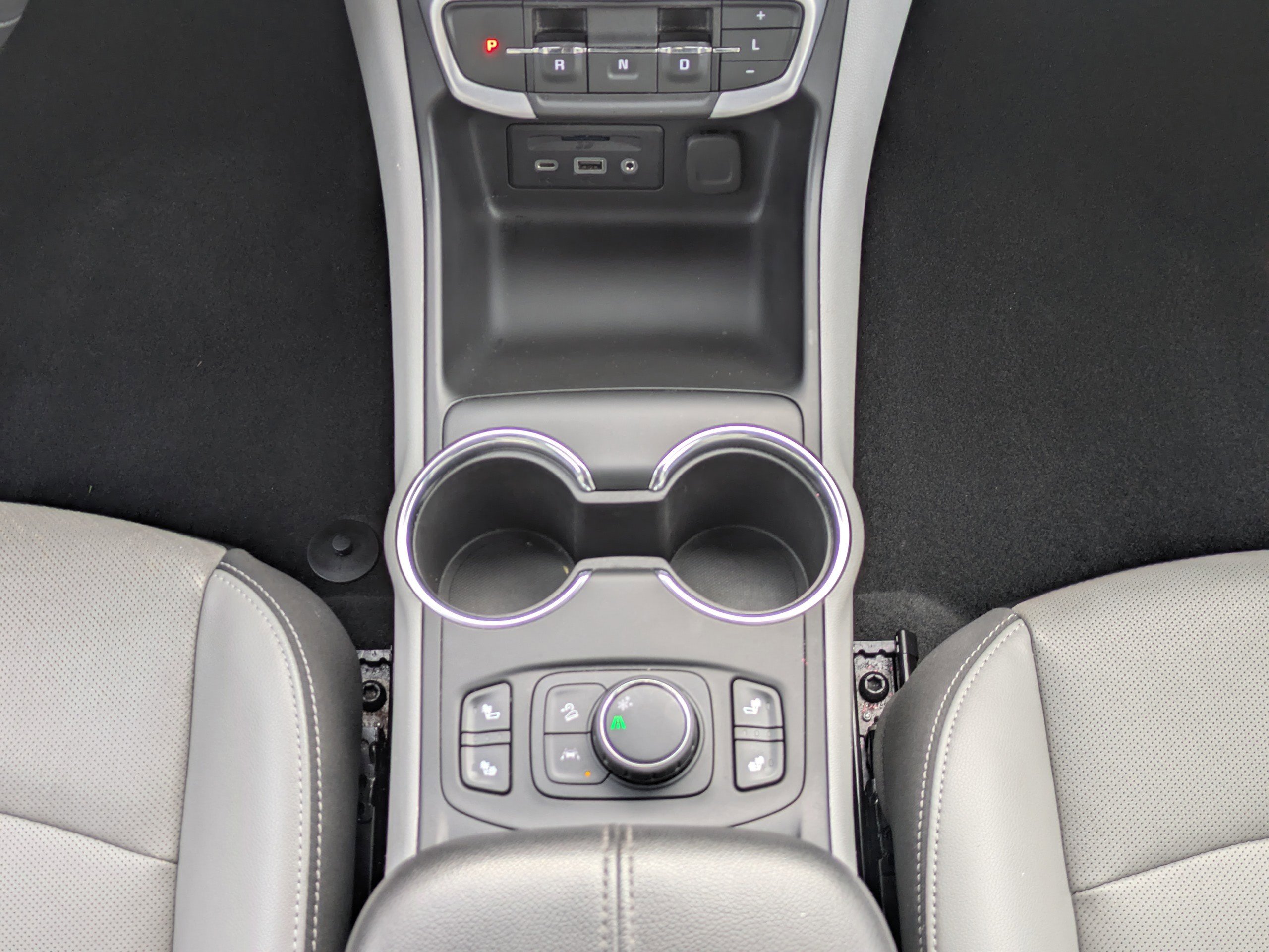 Used 2023 GMC Terrain SLT image 22