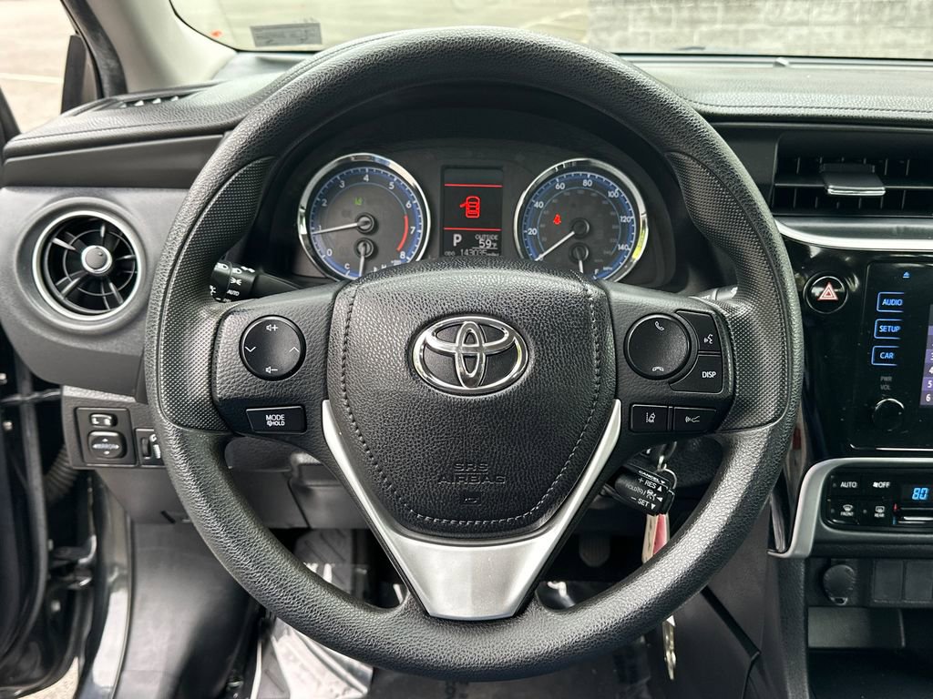 Used 2018 Toyota Corolla LE FWD image 17