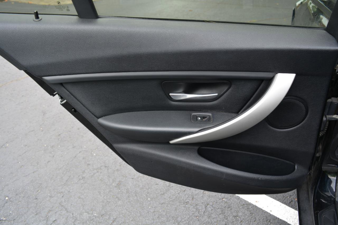 Used 2013 BMW 328i Sedan RWD image 11