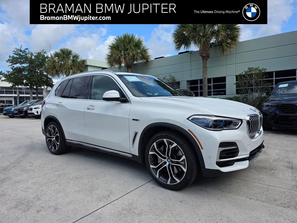 Certified 2023 BMW X5 xDrive45e w/ Executive Package AWD/4WD image 1