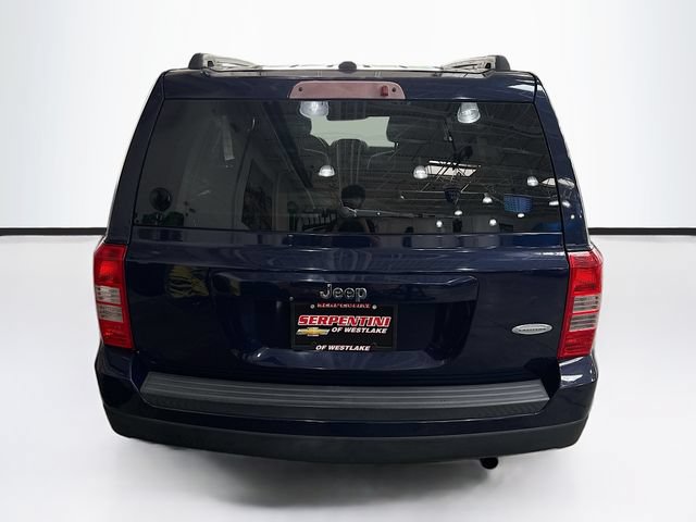 Used 2014 Jeep Patriot Latitude FWD image 7