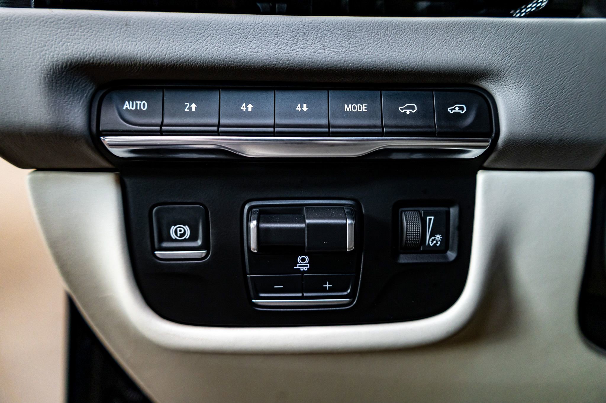 Used 2025 Cadillac Escalade Sport Platinum w/ LPO, Floor Liner Package image 21