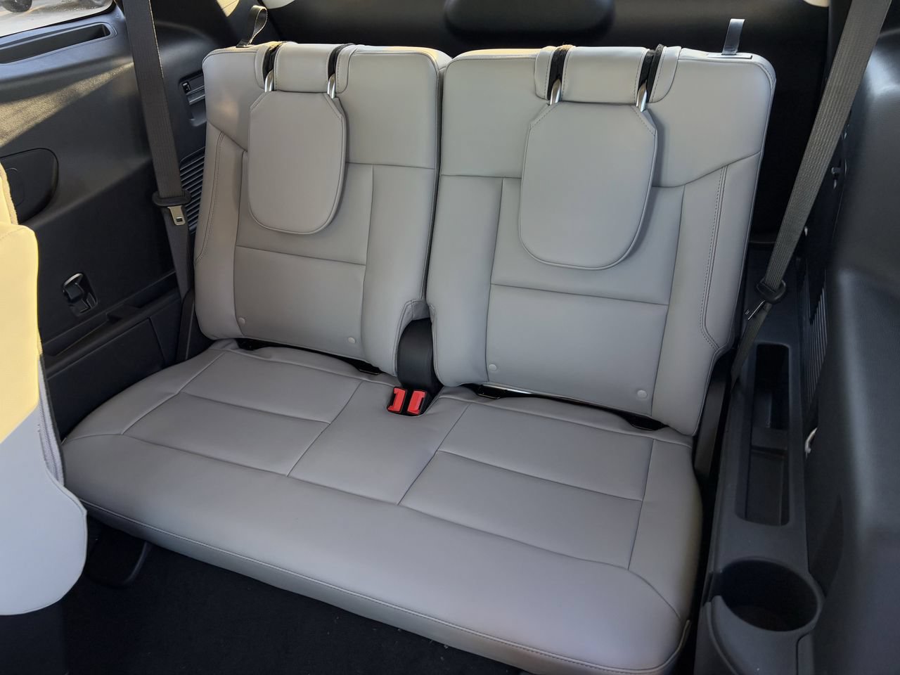 New 2026 Ford Explorer Active w/ Active Comfort Package RWD image 26
