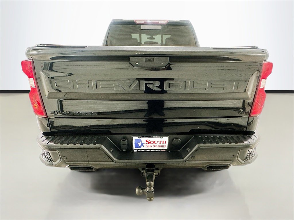 Used 2021 Chevrolet Silverado 1500 LT Trail Boss w/ Convenience Package II image 6