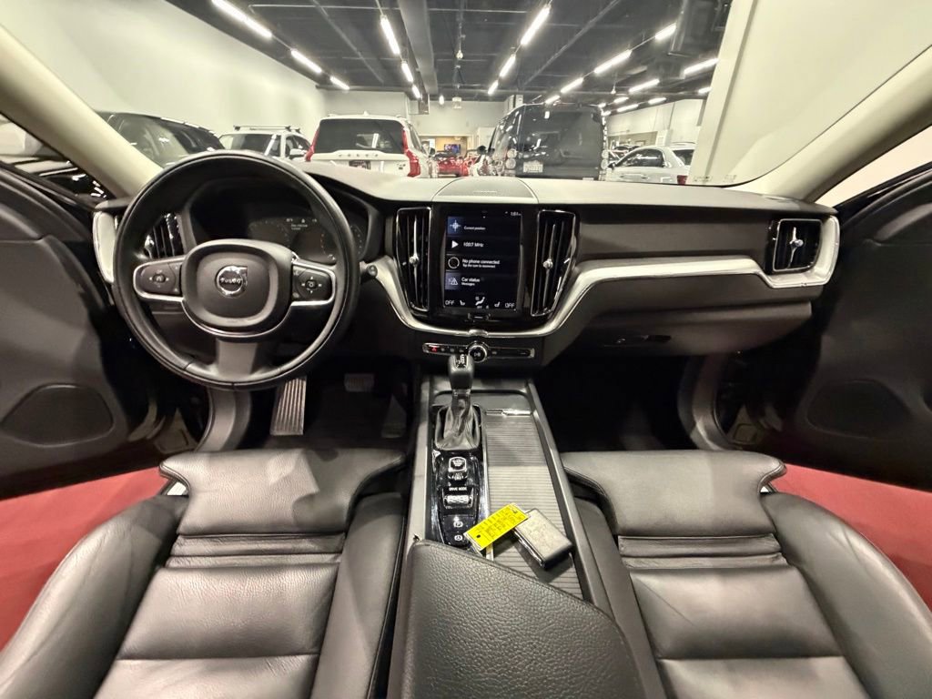 Used 2019 Volvo XC60 T5 Momentum w/ Multimedia Package AWD/4WD image 37