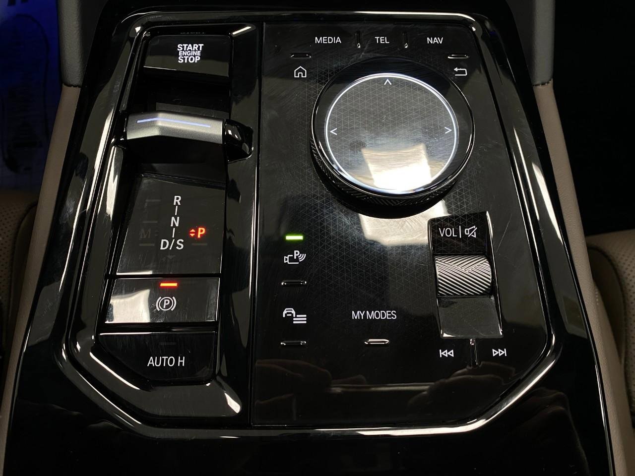 Certified 2026 BMW 530i xDrive w/ Premium Package image 27