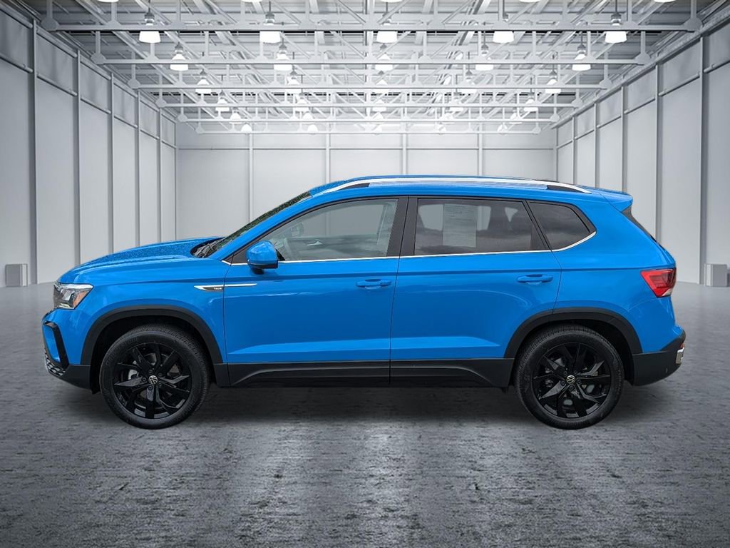 Used 2023 Volkswagen Taos SE w/ Black Wheel Package AWD/4WD image 2