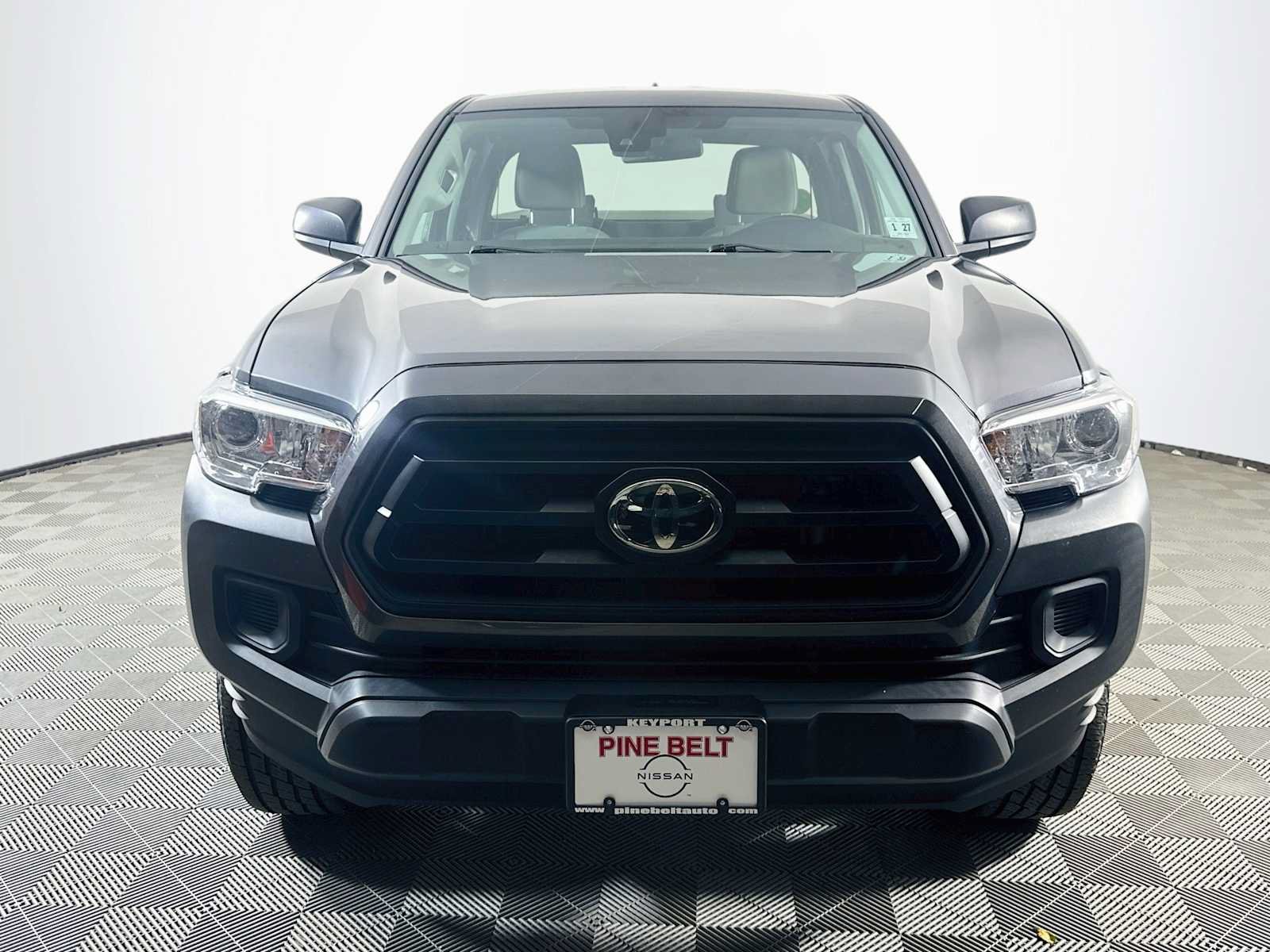 Used 2022 Toyota Tacoma SR RWD image 2