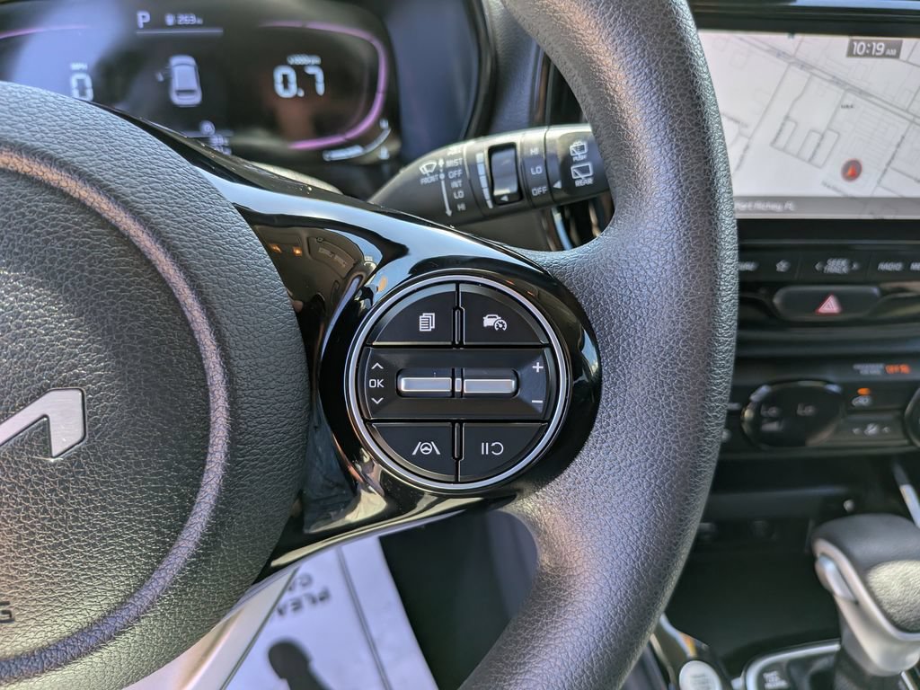 Certified 2023 Kia Soul S FWD image 29
