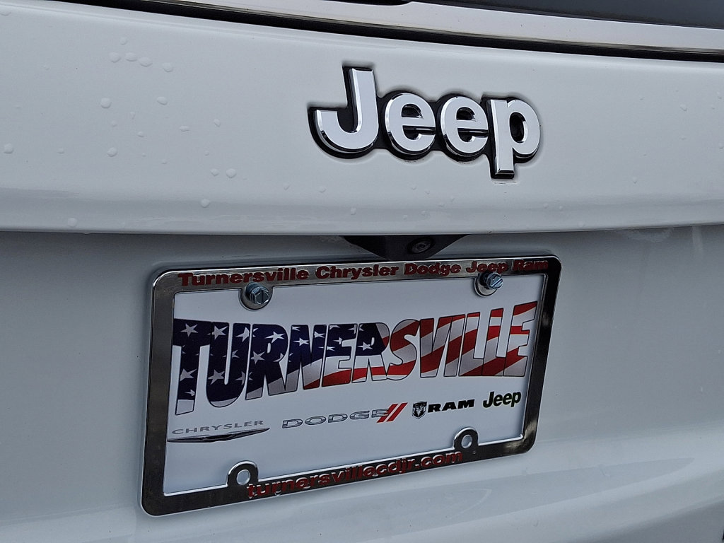 Used 2024 Jeep Compass Limited image 17