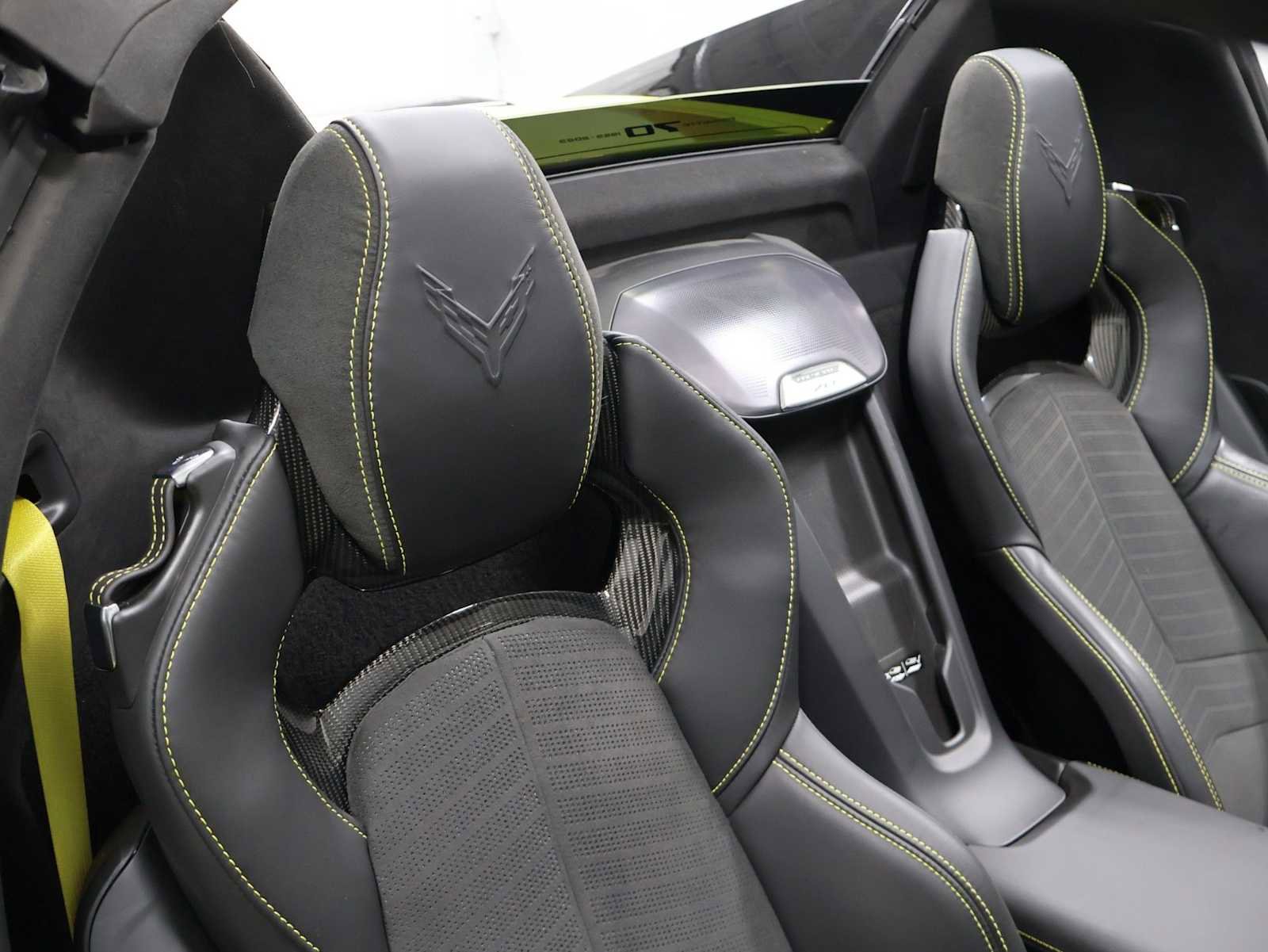 Used 2023 Chevrolet Corvette Stingray Premium Conv w/ Z51 Performance Package RWD image 20
